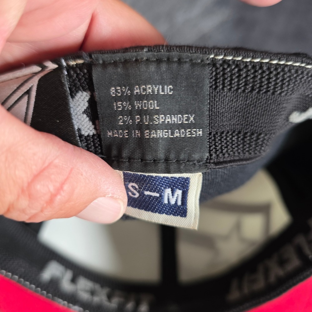 Famous Stars and Straps Flexfit Hat Y2K Embroidered Logo Black Red White S-M - Picture 5 of 6
